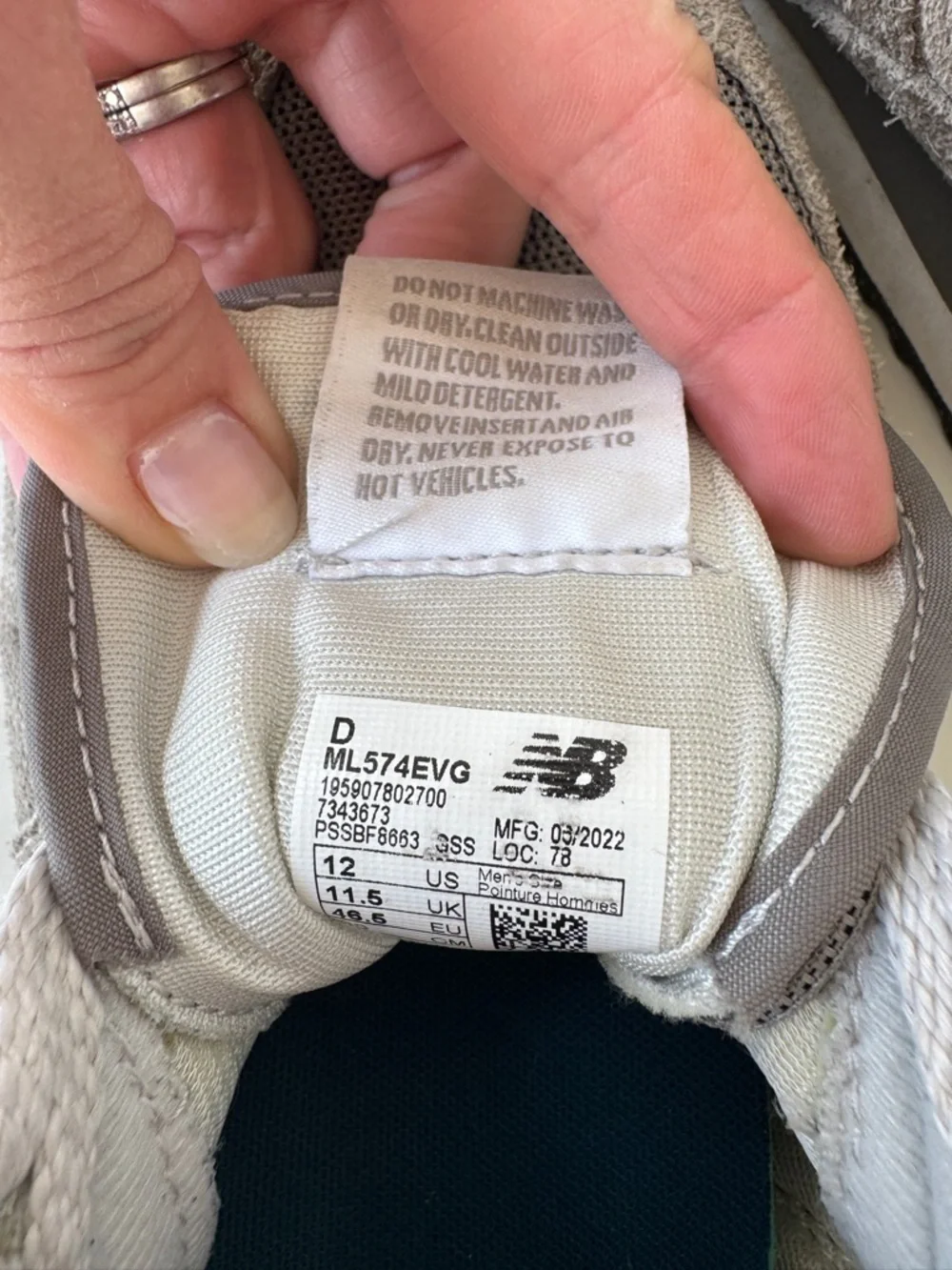 New Balance ML574 White Gray Mesh Suede Sneaker Sz 12 (Runs Small fits 11) Men
